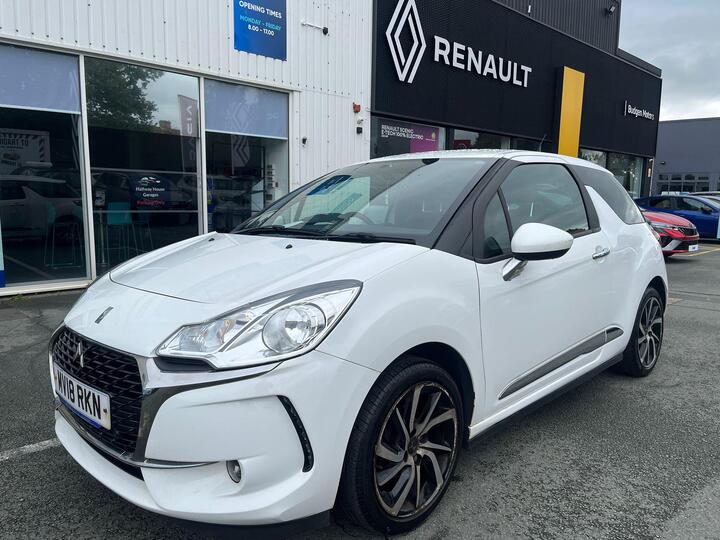 DS AUTOMOBILES DS 3 1.2 PureTech Connected Chic Euro 6 3dr