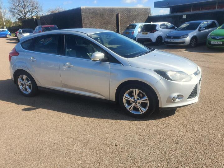 Ford Focus 1.6 Zetec Euro 5 5dr