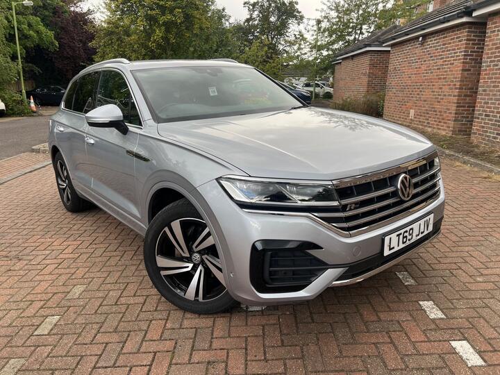 Volkswagen Touareg 3.0 TDI V6 R-Line Tech Tiptronic 4Motion Euro 6 (s/s) 5dr Volkswagen Touareg 3.0 TDI V6 R-Line Tech Tiptronic 4Motion Euro 6 (s/s) 5dr