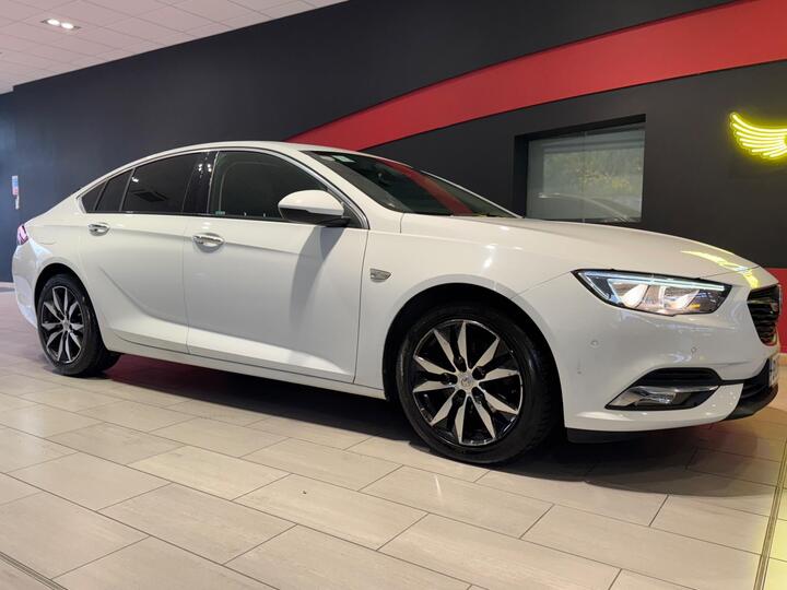 Vauxhall Insignia 2.0 Turbo D BlueInjection Tech Line Nav Grand Sport Euro 6 (s/s) 5dr Vauxhall Insignia 2.0 Turbo D BlueInjection Tech Line Nav Grand Sport Euro 6 (s/s) 5dr