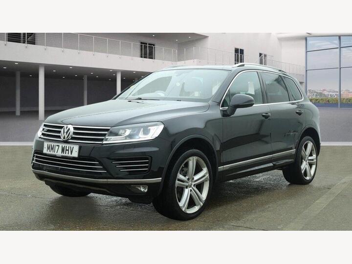 Volkswagen Touareg 3.0 TDI V6 BlueMotion Tech R-Line Plus Tiptronic 4WD Euro 6 (s/s) 5dr Volkswagen Touareg 3.0 TDI V6 BlueMotion Tech R-Line Plus Tiptronic 4WD Euro 6 (s/s) 5dr