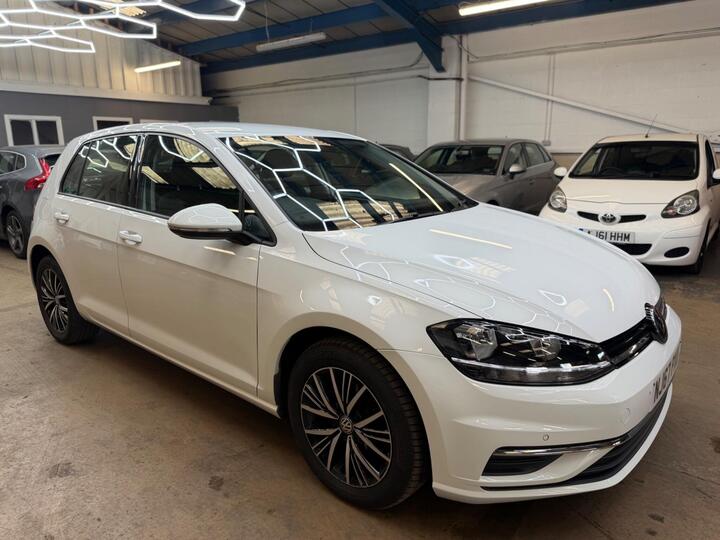 Volkswagen Golf 1.6 TDI BlueMotion Tech SE Euro 6 (s/s) 5dr