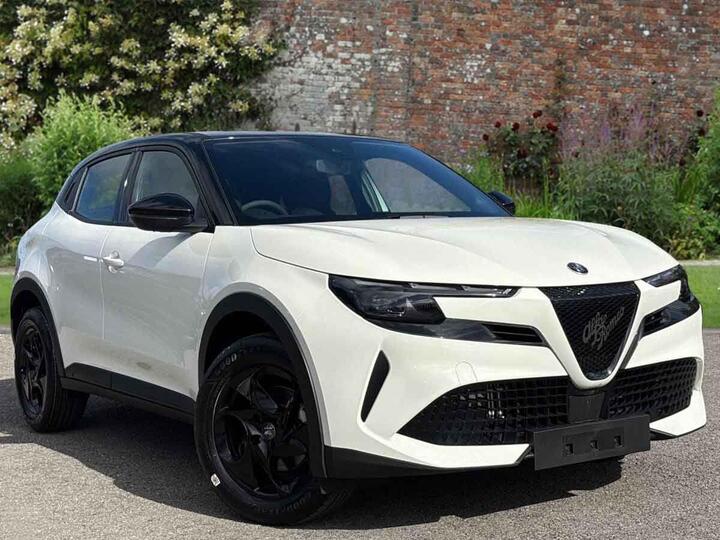 Alfa Romeo Junior 1.2 MHEV Ibrida E-DCT Euro 6 (s/s) 5dr