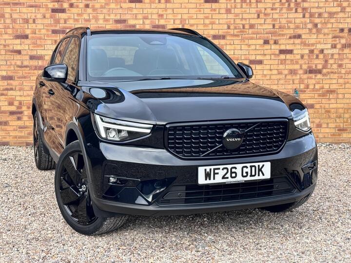 Volvo XC40 2.0 B3 MHEV Plus Black Edition DCT Auto Euro 6 (s/s) 5dr