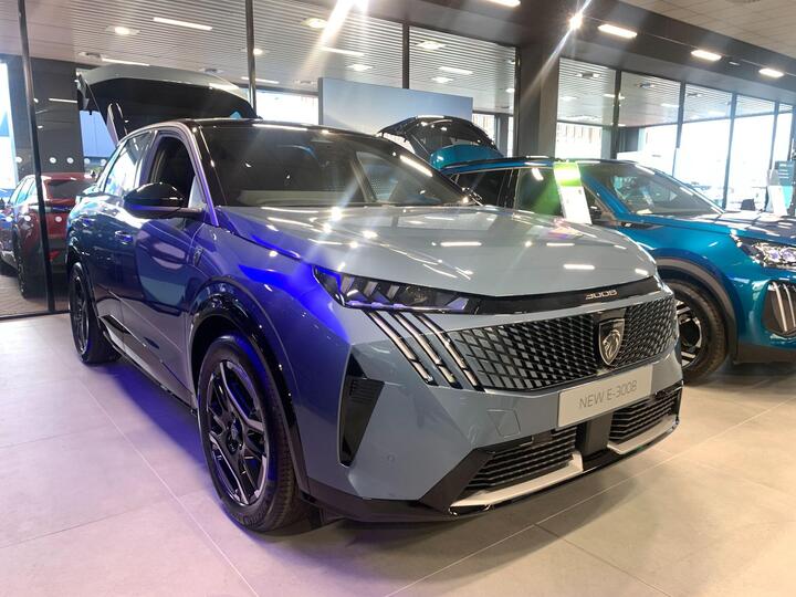 Peugeot E-3008 73kWh GT Auto 5dr