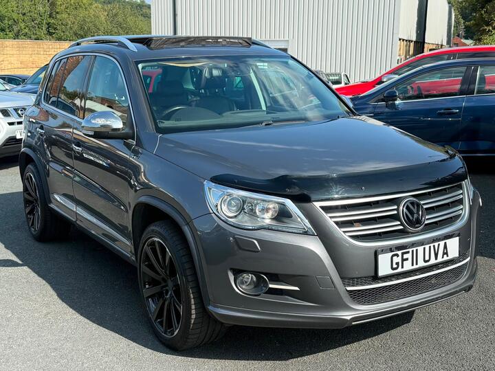 Volkswagen Tiguan 2.0 TDI R-Line 4WD Euro 5 5dr