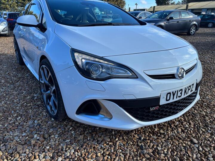 Vauxhall Astra GTC 2.0T VXR Euro 5 (s/s) 3dr
