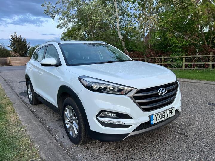 Hyundai TUCSON 1.7 CRDi Blue Drive SE Nav Euro 6 (s/s) 5dr