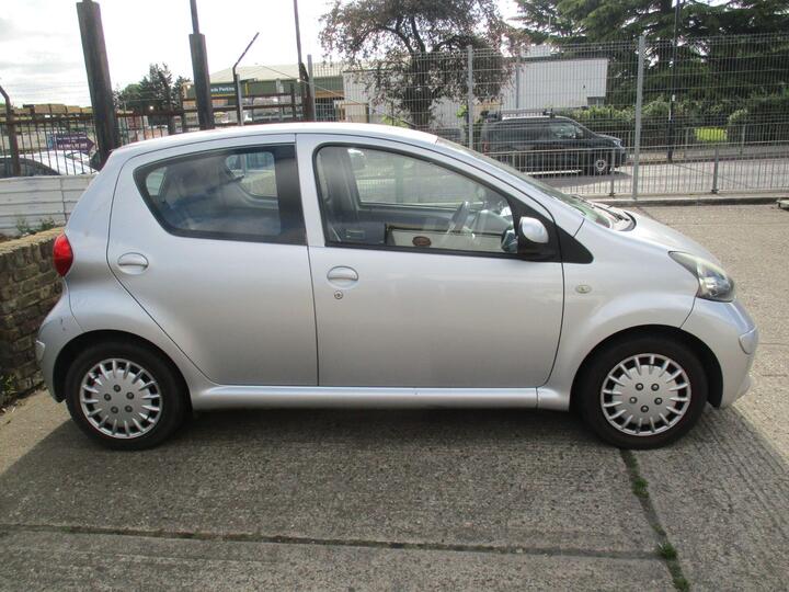 Toyota AYGO 1.0 VVT-i + Euro 4 5dr