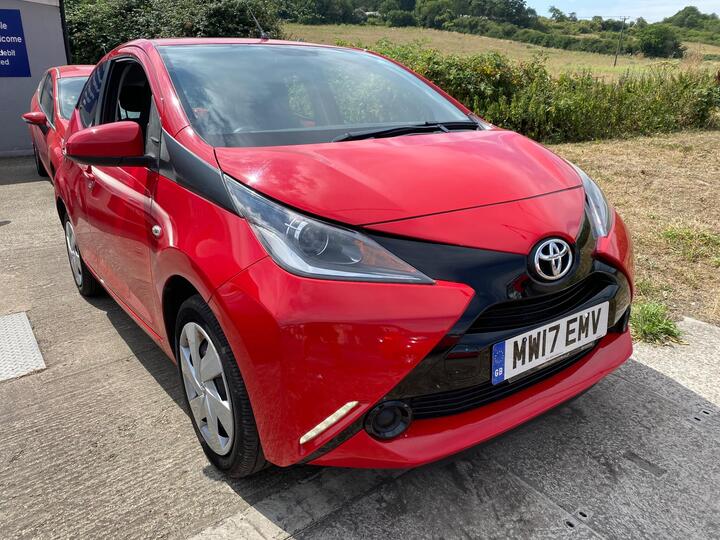 Toyota AYGO 1.0 VVT-i X-play Euro 6 5dr