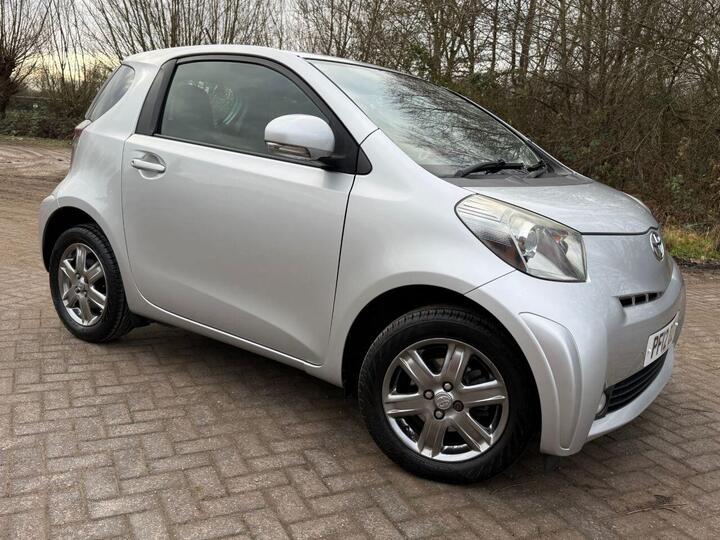 Toyota IQ 1.0 VVT-i 2 Euro 5 3dr