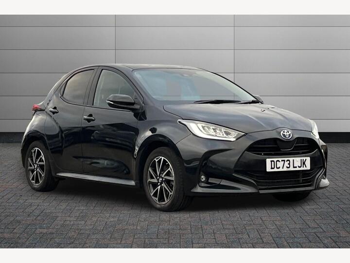 Toyota Yaris 1.5 VVT-h Design E-CVT Euro 6 (s/s) 5dr