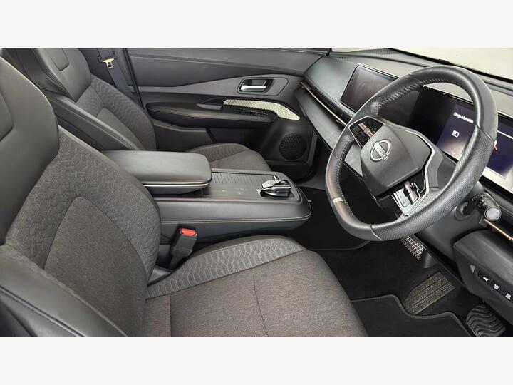 Nissan ARIYA ELECTRIC HATCHBACK 63kWh Advance Auto 5dr 7.4kW Charger