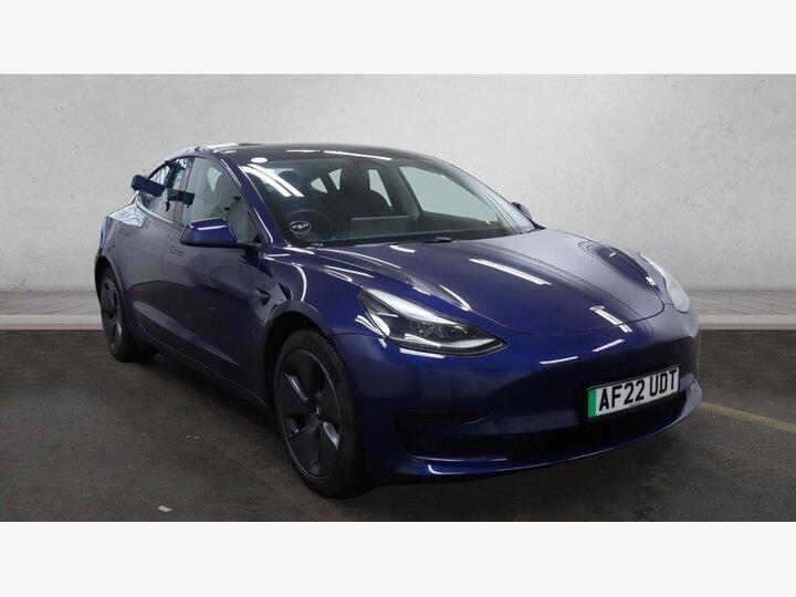 Tesla Model 3 Standard Range Plus Auto RWD 4dr