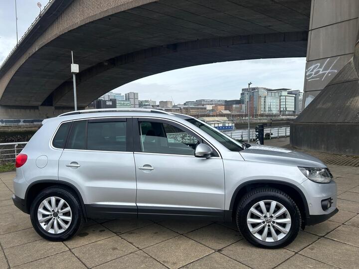 Volkswagen Tiguan 2.0 TDI BlueMotion Tech Match DSG 4WD Euro 5 (s/s) 5dr