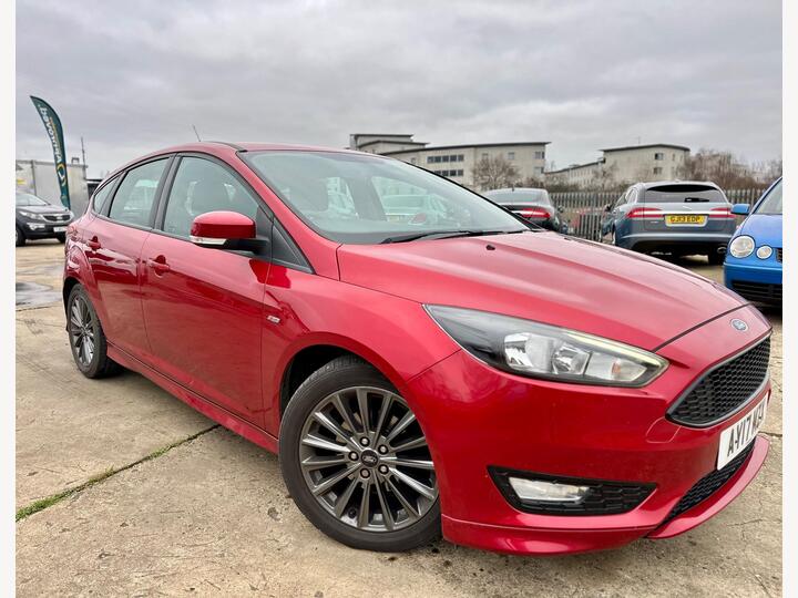 Ford Focus 1.0T EcoBoost ST-Line Euro 6 (s/s) 5dr
