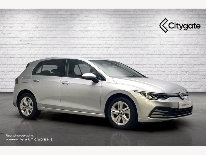 Volkswagen Golf 1.5 TSI Life Euro 6 (s/s) 5dr Volkswagen Golf 1.5 TSI Life Euro 6 (s/s) 5dr
