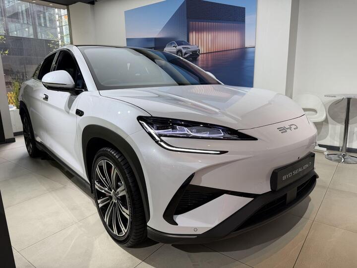 BYD Sealion 7 82.5kWh Design Auto AWD 5dr