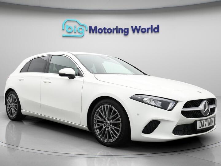 Mercedes-Benz A Class 1.3 A180 Sport Edition (Executive) Euro 6 (s/s) 5dr Mercedes-Benz A Class 1.3 A180 Sport Edition (Executive) Euro 6 (s/s) 5dr