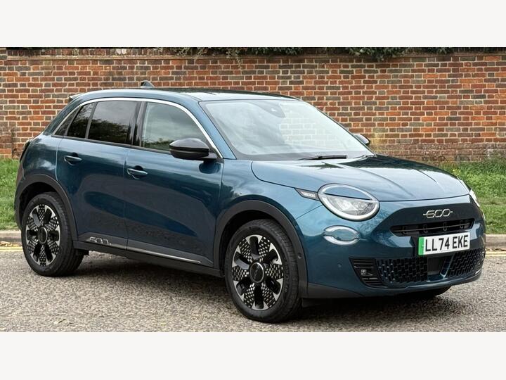 Fiat 600 54kWh La Prima Auto 5dr