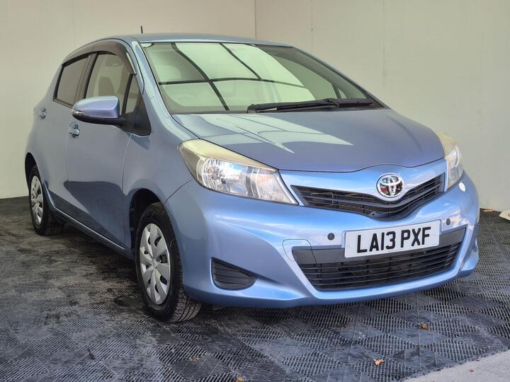 Toyota Yaris 1.33 Dual VVT-i Icon Hatchback 5dr Petrol Multidrive S Euro 5 (99 Ps)