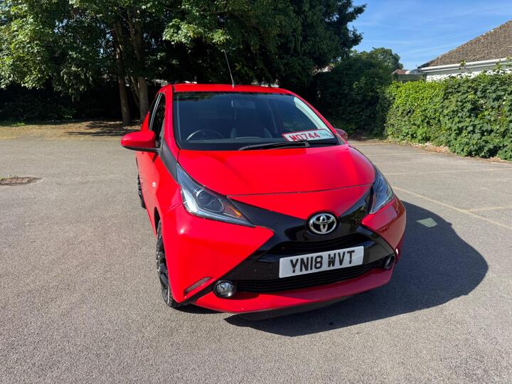 Toyota AYGO 1.0 VVT-i X-play X-shift Euro 6 5dr