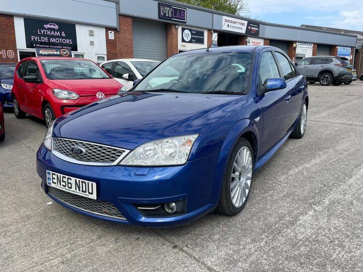 Ford Mondeo 3.0 ST-220 5dr