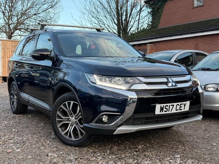 Mitsubishi Outlander 2.2 DI-D 4 4WD Euro 6 (s/s) 5dr Mitsubishi Outlander 2.2 DI-D 4 4WD Euro 6 (s/s) 5dr