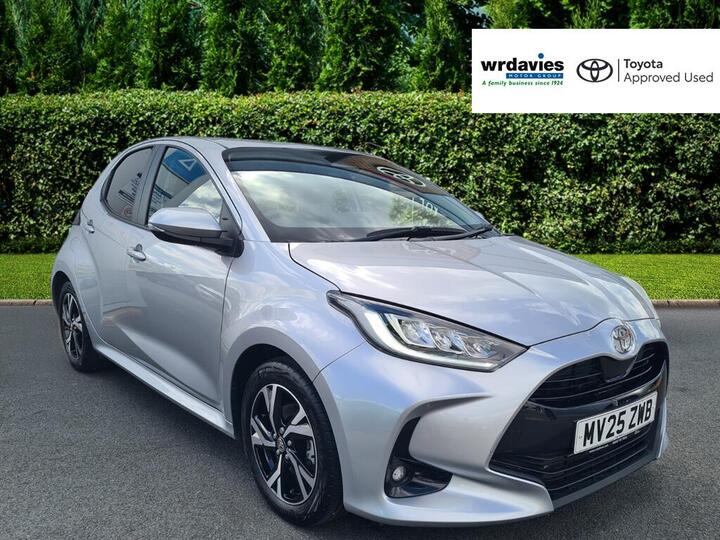 Toyota Yaris 1.5 VVT-h Design E-CVT Euro 6 (s/s) 5dr