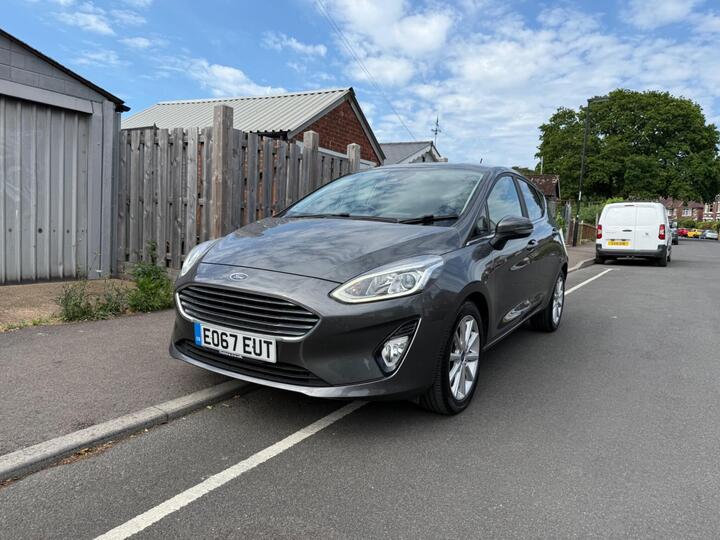 Ford Fiesta 1.0T EcoBoost Titanium Auto Euro 6 (s/s) 5dr Ford Fiesta 1.0T EcoBoost Titanium Auto Euro 6 (s/s) 5dr