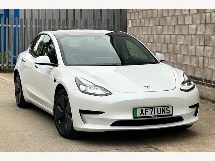 Tesla Model 3 Standard Range Plus Auto RWD 4dr