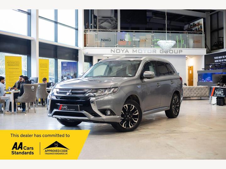 Mitsubishi OUTLANDER 2.0h 12kWh 4h CVT 4WD Euro 6 (s/s) 5dr Mitsubishi OUTLANDER 2.0h 12kWh 4h CVT 4WD Euro 6 (s/s) 5dr