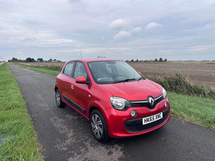 Renault Twingo 1.0 SCe Play Euro 6 5dr Renault Twingo 1.0 SCe Play Euro 6 5dr