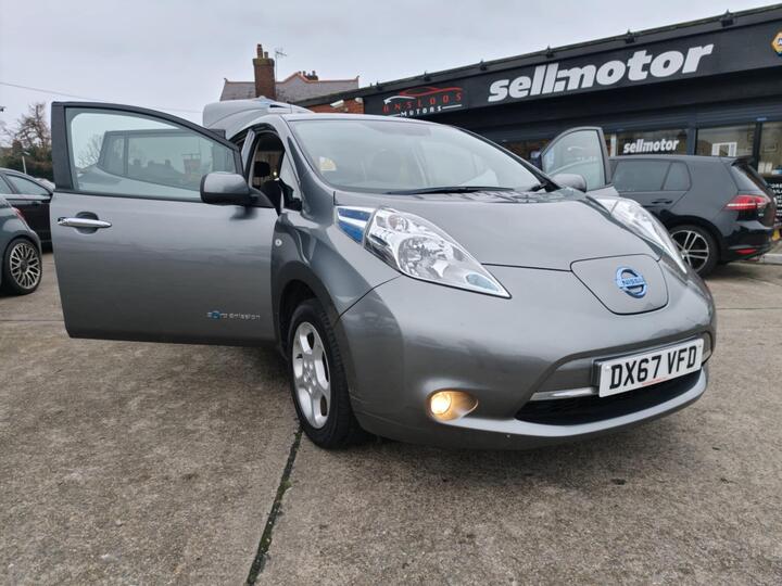Nissan Leaf 30kWh Acenta Auto 5dr