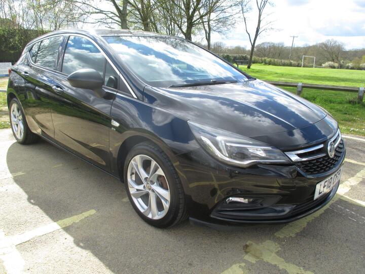 Vauxhall Astra 1.4i SRi Euro 6 5dr Vauxhall Astra 1.4i SRi Euro 6 5dr