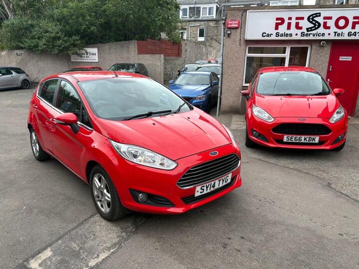Ford FIESTA 1.0 Zetec Euro 5 (s/s) 5dr Ford FIESTA 1.0 Zetec Euro 5 (s/s) 5dr
