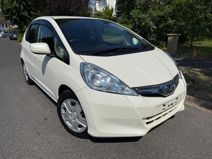Honda Jazz 1.3+HYBRID+FRESH IMPORT+VERIFIED MILES