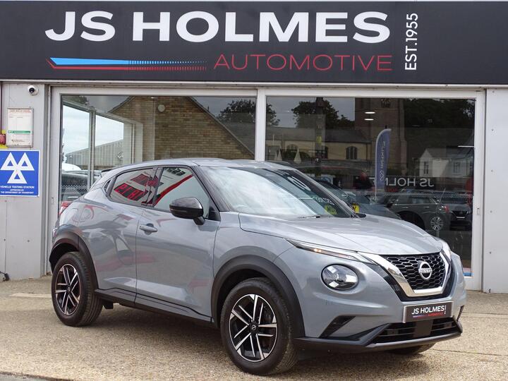 Nissan Juke 1.0 DIG-T N-Connecta Euro 6 (s/s) 5dr
