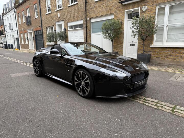 Aston Martin Vantage 6.0 V12 S Roadster Sportshift Euro 5 2dr Aston Martin Vantage 6.0 V12 S Roadster Sportshift Euro 5 2dr