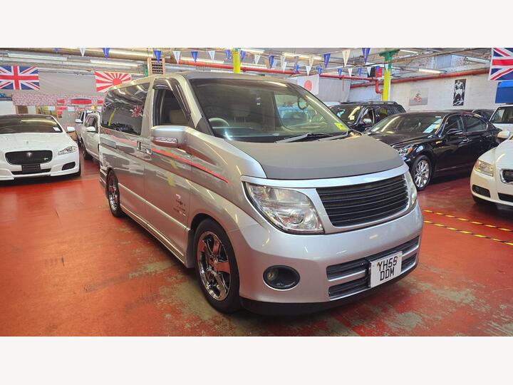 Nissan Elgrand 4wd 2.5 Nismo Modified Ready To Go Nissan Elgrand 4wd 2.5 Nismo Modified Ready To Go