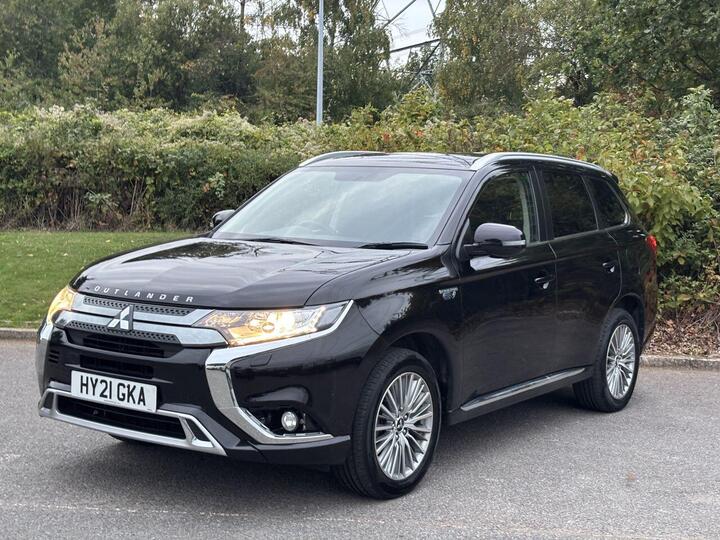 Mitsubishi OUTLANDER 2.4h TwinMotor 13.8kWh Design CVT 4WD Euro 6 (s/s) 5dr Mitsubishi OUTLANDER 2.4h TwinMotor 13.8kWh Design CVT 4WD Euro 6 (s/s) 5dr
