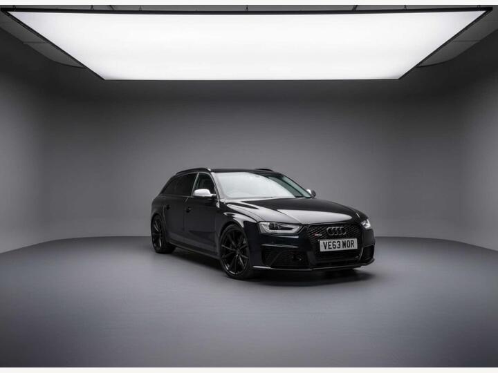 Audi A4 4.2 FSI V8 S Tronic Quattro Euro 5 5dr