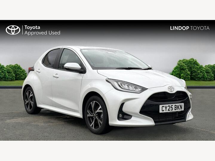 Toyota Yaris 1.5 VVT-h Design E-CVT Euro 6 (s/s) 5dr