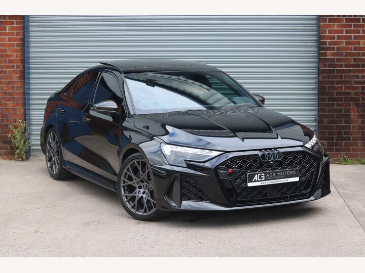 Audi RS3 2.5 TFSI Carbon Vorsprung S Tronic Quattro Euro 6 (s/s) 4dr