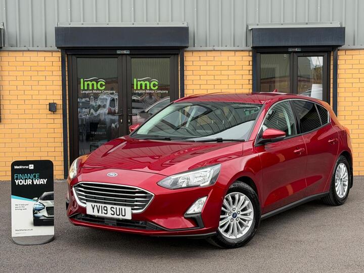 Ford Focus 1.0T EcoBoost Titanium Euro 6 (s/s) 5dr