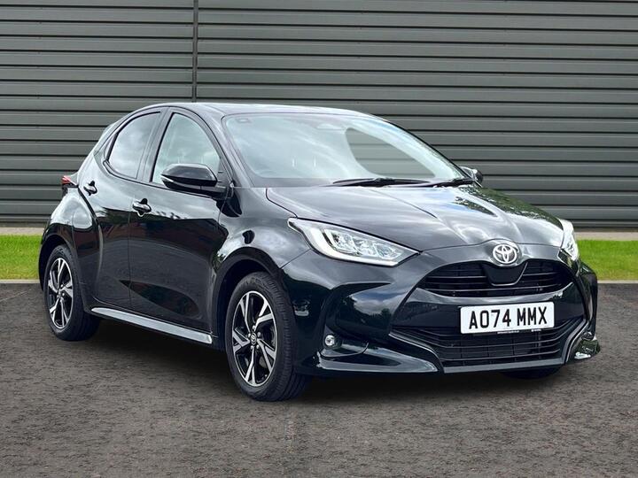 Toyota Yaris 1.5 VVT-h Design E-CVT Euro 6 (s/s) 5dr