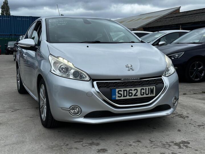 Peugeot 208 1.4 VTi Allure Euro 5 5dr