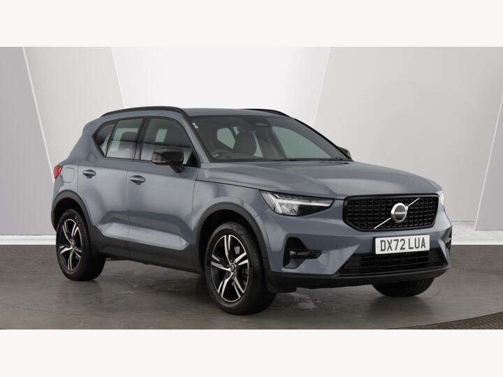 Volvo XC40 2.0 B3 MHEV Plus Dark DCT Auto Euro 6 (s/s) 5dr