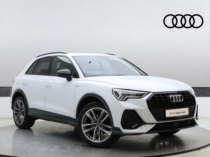 Audi Q3 1.5 TFSI CoD 35 Black Edition S Tronic Euro 6 (s/s) 5dr