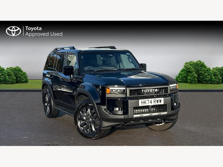 Toyota Land Cruiser 2.8D Invincible Auto 4WD Euro 6 (s/s) 5dr (LWB) Toyota Land Cruiser 2.8D Invincible Auto 4WD Euro 6 (s/s) 5dr (LWB)